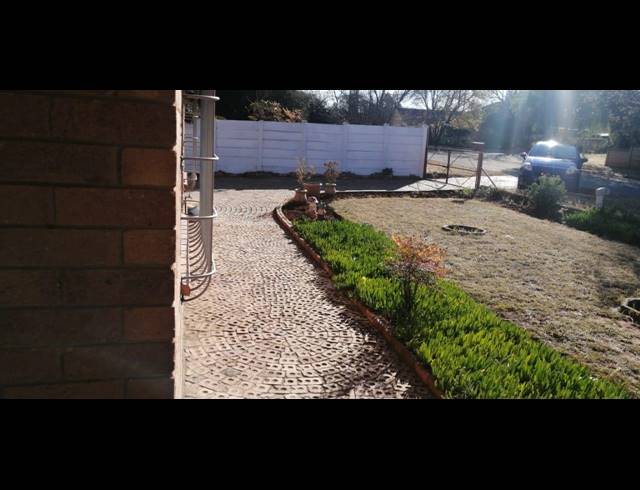 3 BEDROOM HOUSE SOLD IN STILFONTEIN EXT 2